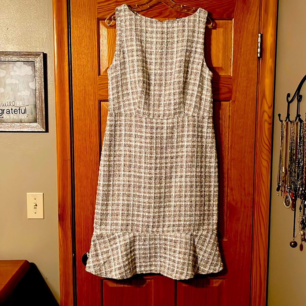 Ann Taylor’s dress size 12